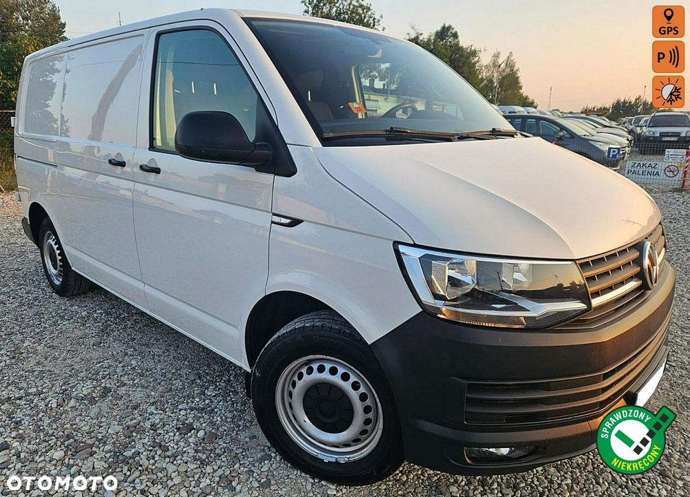 Volkswagen Transporter - 1