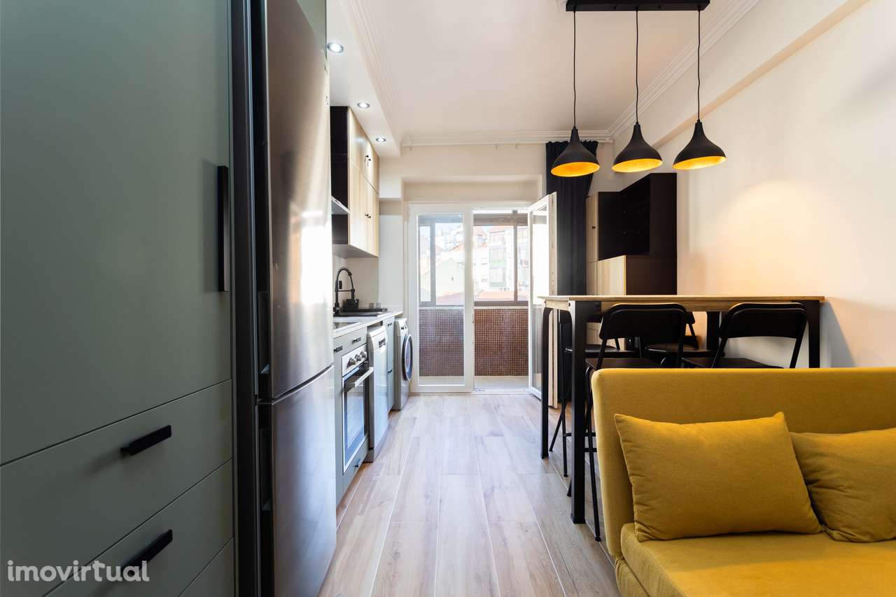 Apartamento T2 transformado em T3 na Penha de França - Grande imagem: 3/29