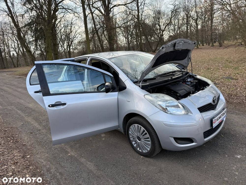 Toyota Yaris 1.0 VVT-i Sol - 27