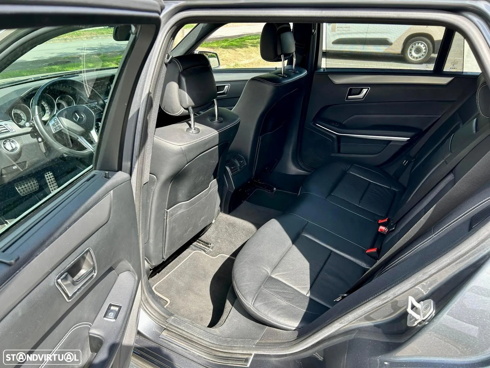 Mercedes-Benz E 300 Bluetec Hybrid Avantgarde - 16