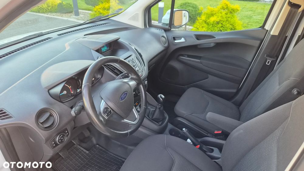 Ford Transit Courier - 6