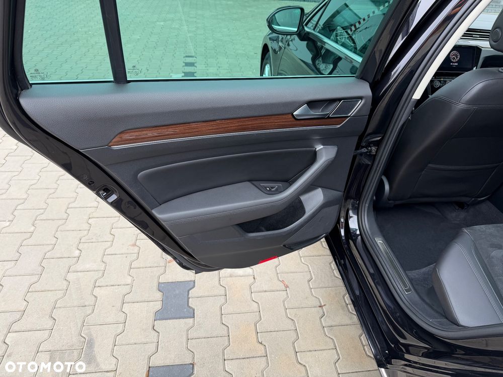 Volkswagen Passat 2.0 TSI (BlueMotion Technology) 4Motion DSG Highline - 22