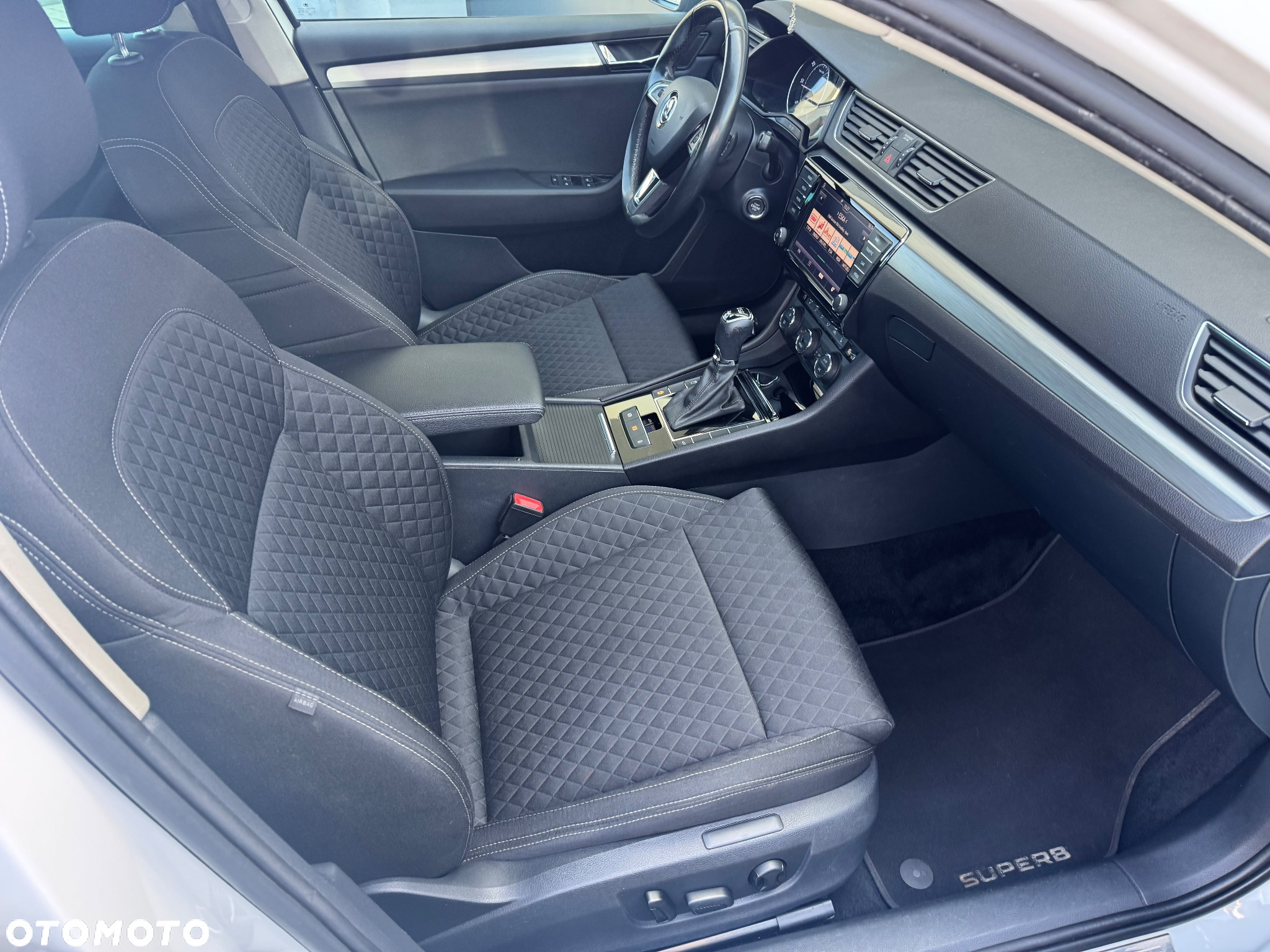 Skoda Superb 2.0 TDI 4x4 DSG Sportline - 19