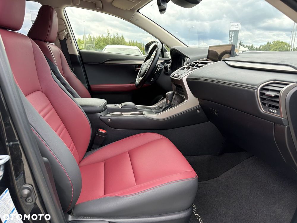 Lexus NX 300h F Impression AWD - 9