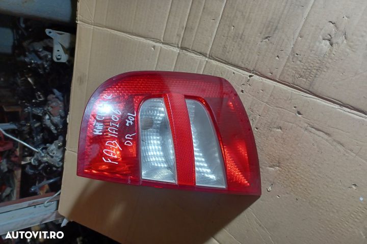 Lampa stop dreapta pe aripa Skoda Fabia 6Y [facelift] [2004 - 2007] H - 2