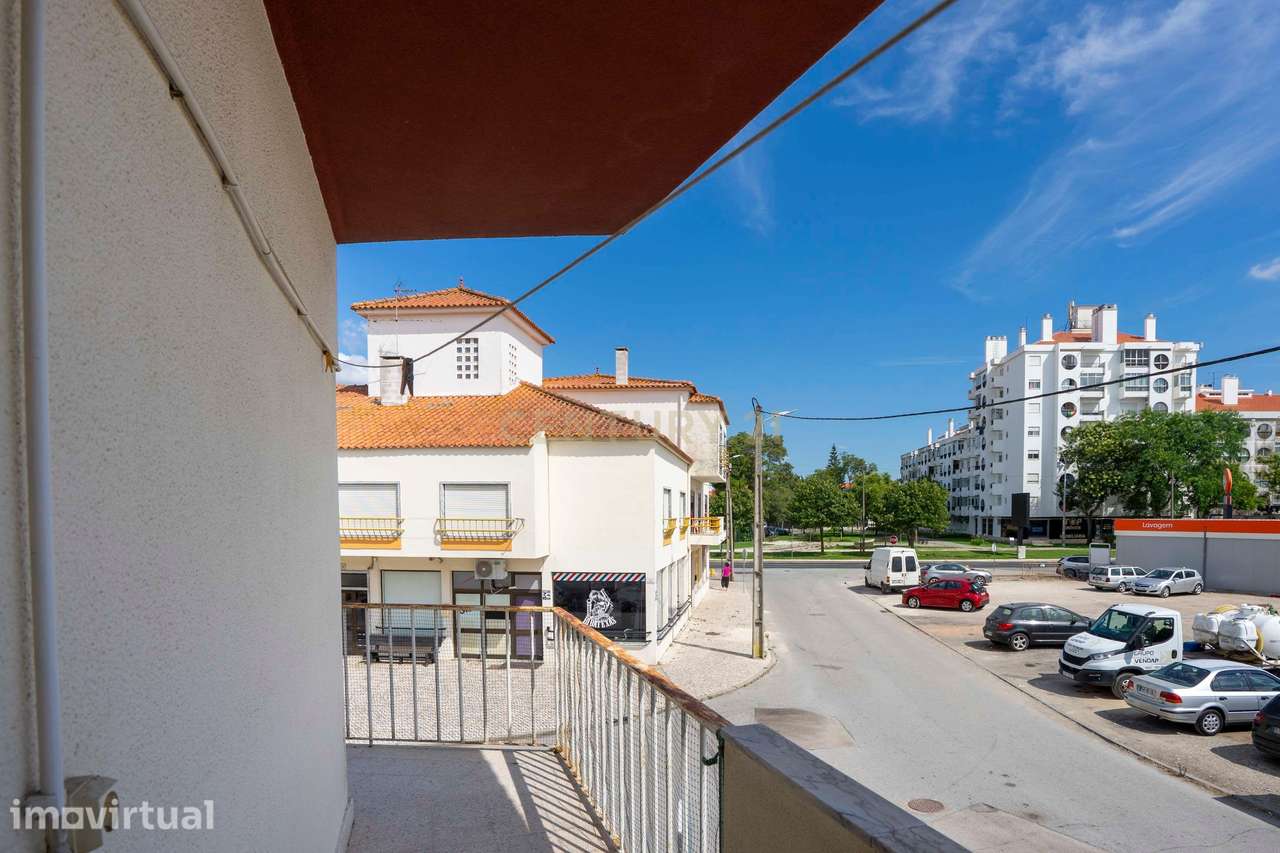 Apartamento T3+2 em Samora Correia | Conforto, Espaço e Excelente Loca - Grande imagem: 4/35