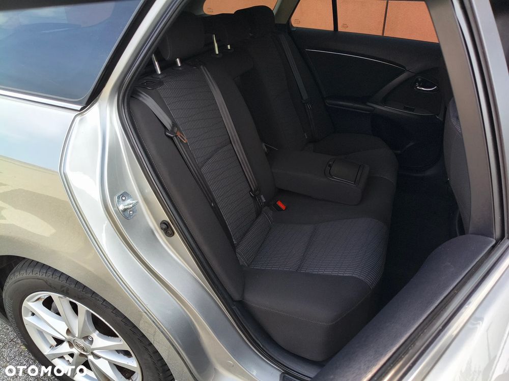 Toyota Avensis 2.2 D-4D Automatik Executive - 19