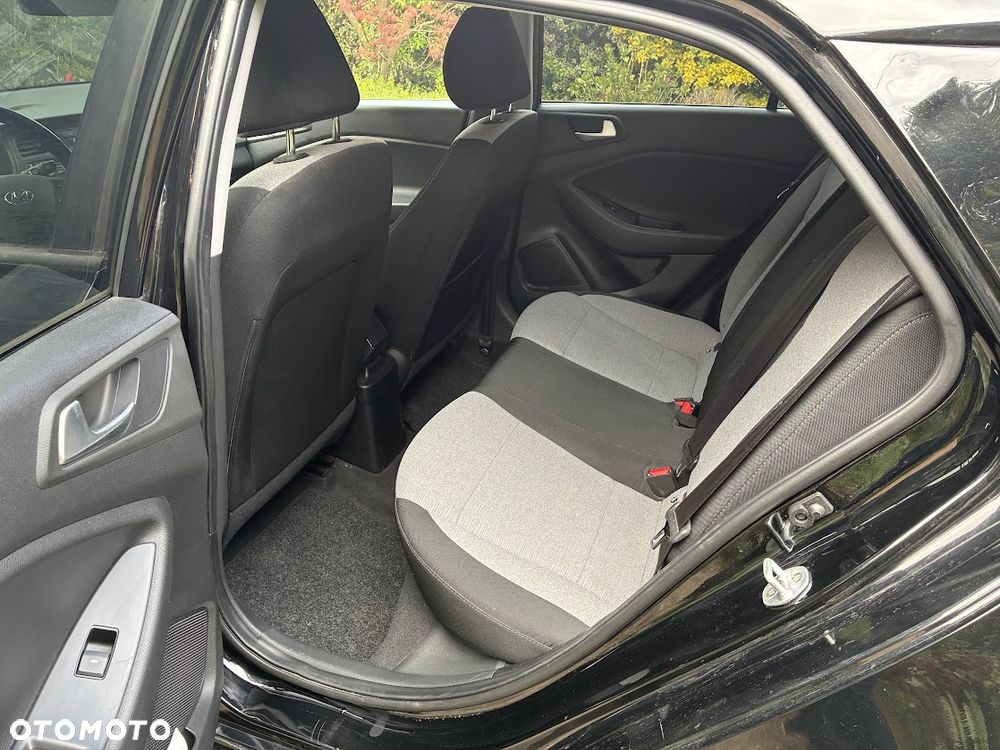 Hyundai i20 1.2 Trend - 9