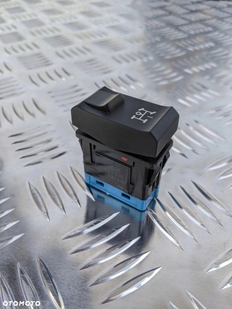 PRZYCISK DAF XF 106 - 2