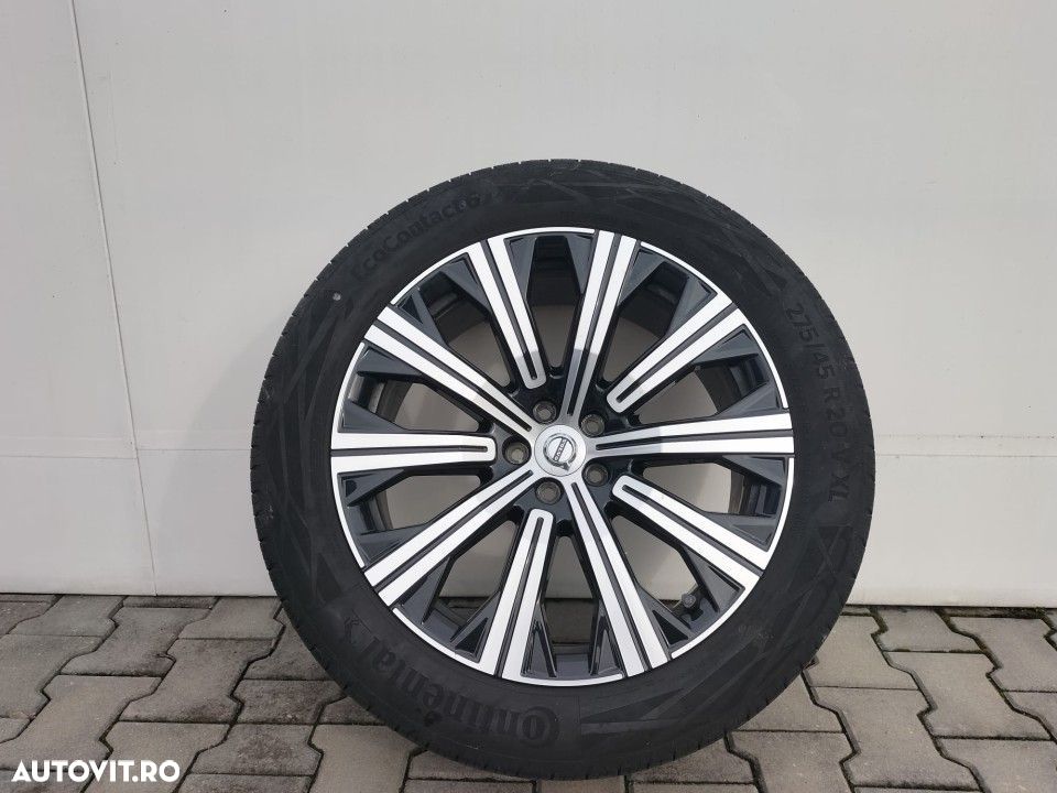 Volvo XC 90 - 22