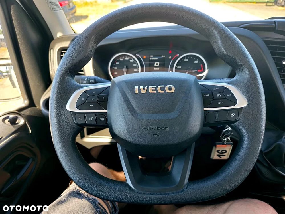 Iveco 35C16 - 17