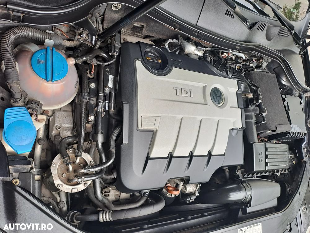 Volkswagen Passat 2.0TDI Sportline DPF DSG - 28