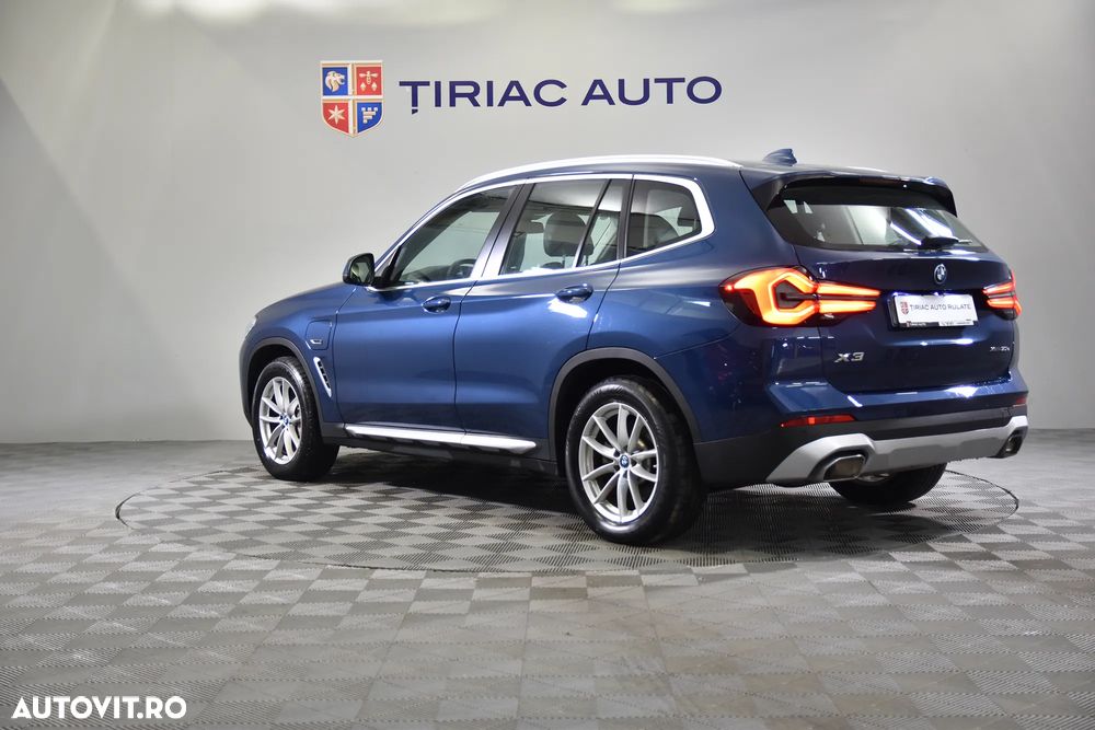 BMW X3 xDrive30e AT PHEV - 3