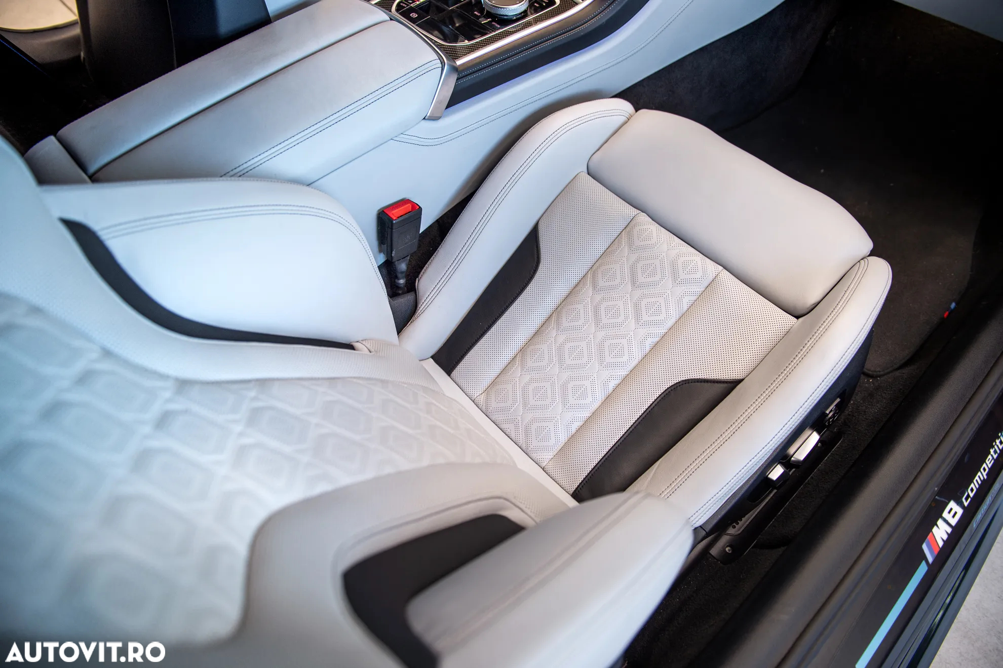 BMW M8 Competition - 32
