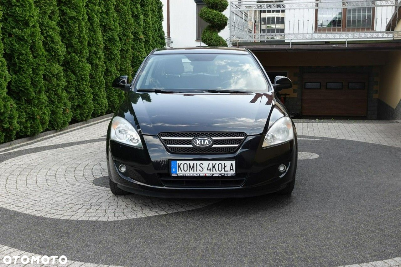 Kia Ceed - 9