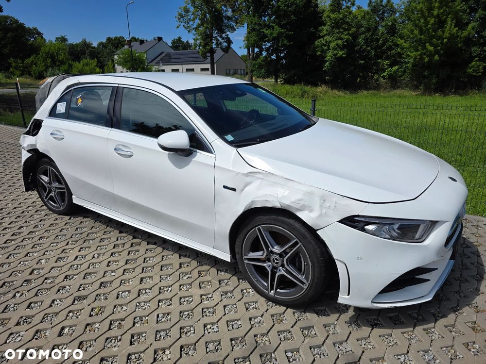 Mercedes-Benz Klasa A ver-250-e-phev-amg-line-8g--dct - 13