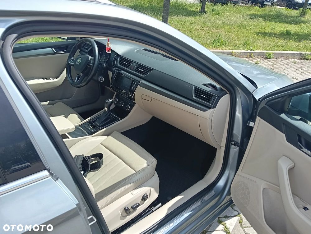 Skoda Superb 2.0 TDI 4x4 Ambition DSG - 9