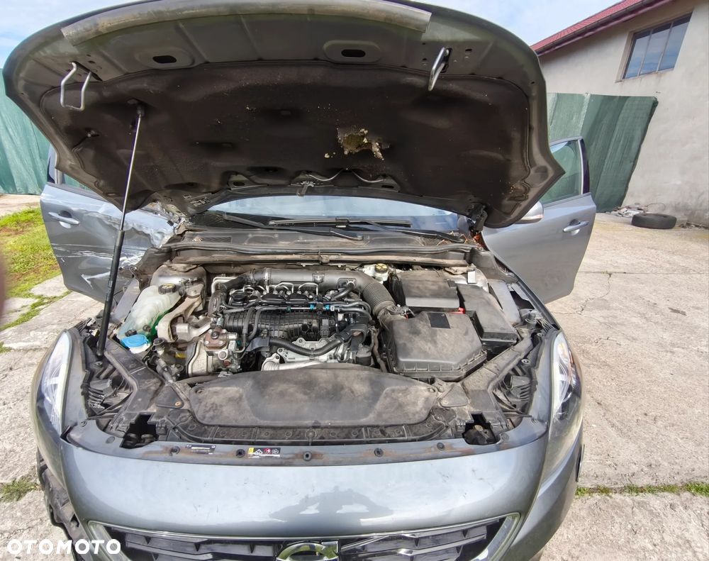 Volvo V40 - 24