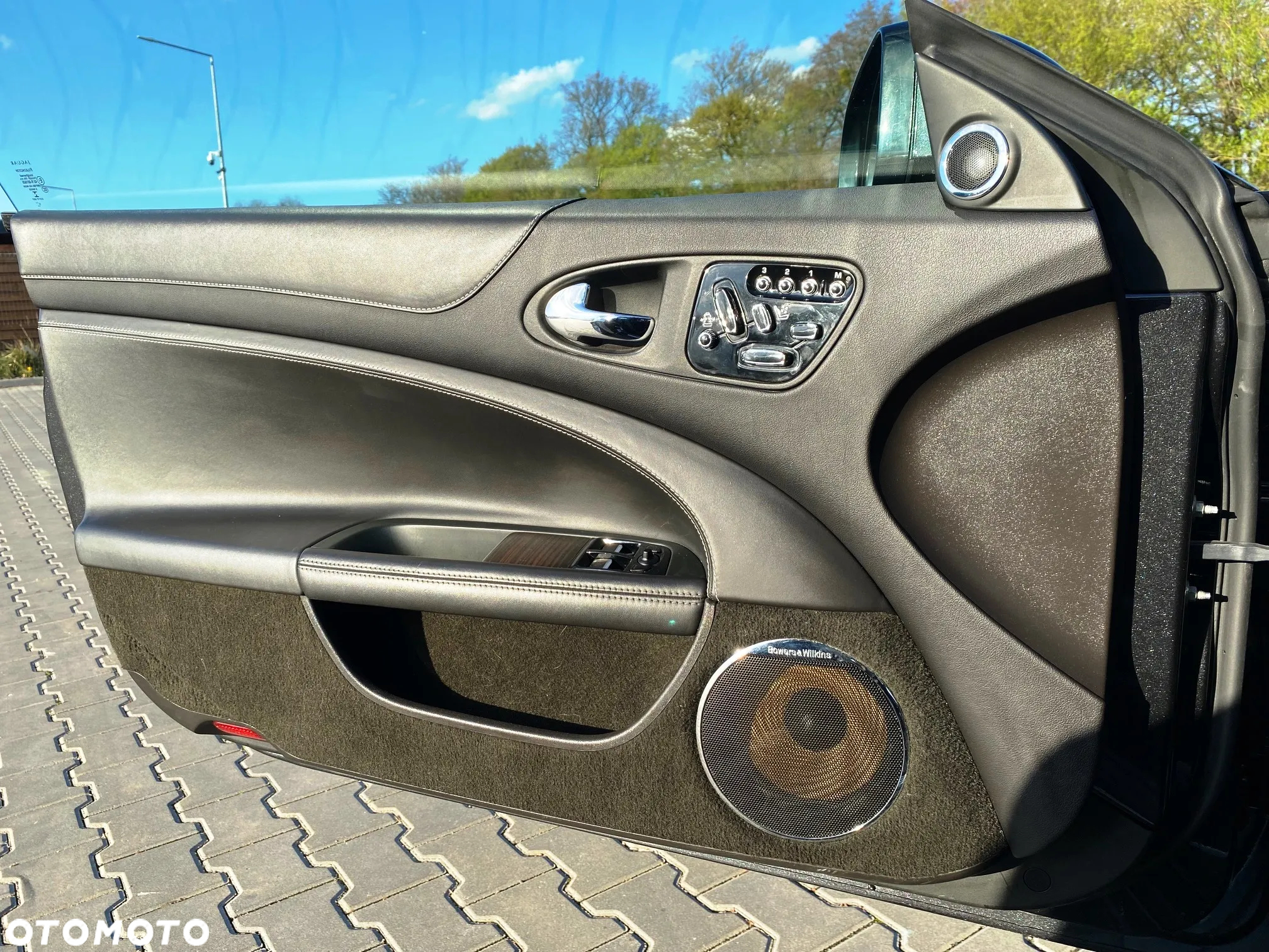 Jaguar XK 5.0 Coupe Portfolio - 18