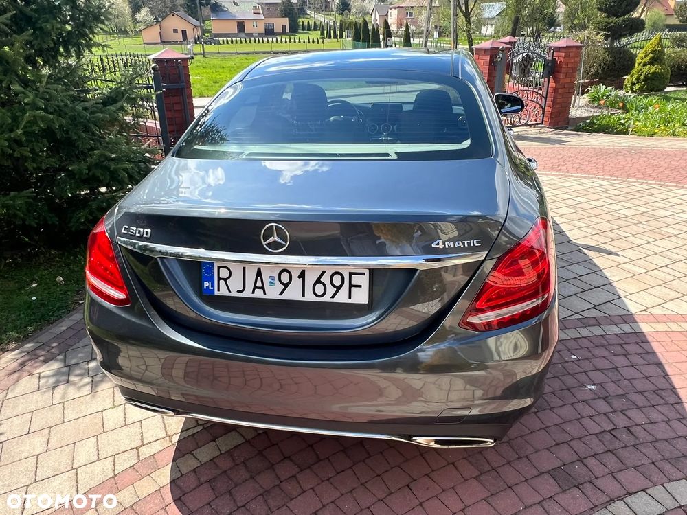 Mercedes-Benz Klasa C 300 7G-TRONIC - 9