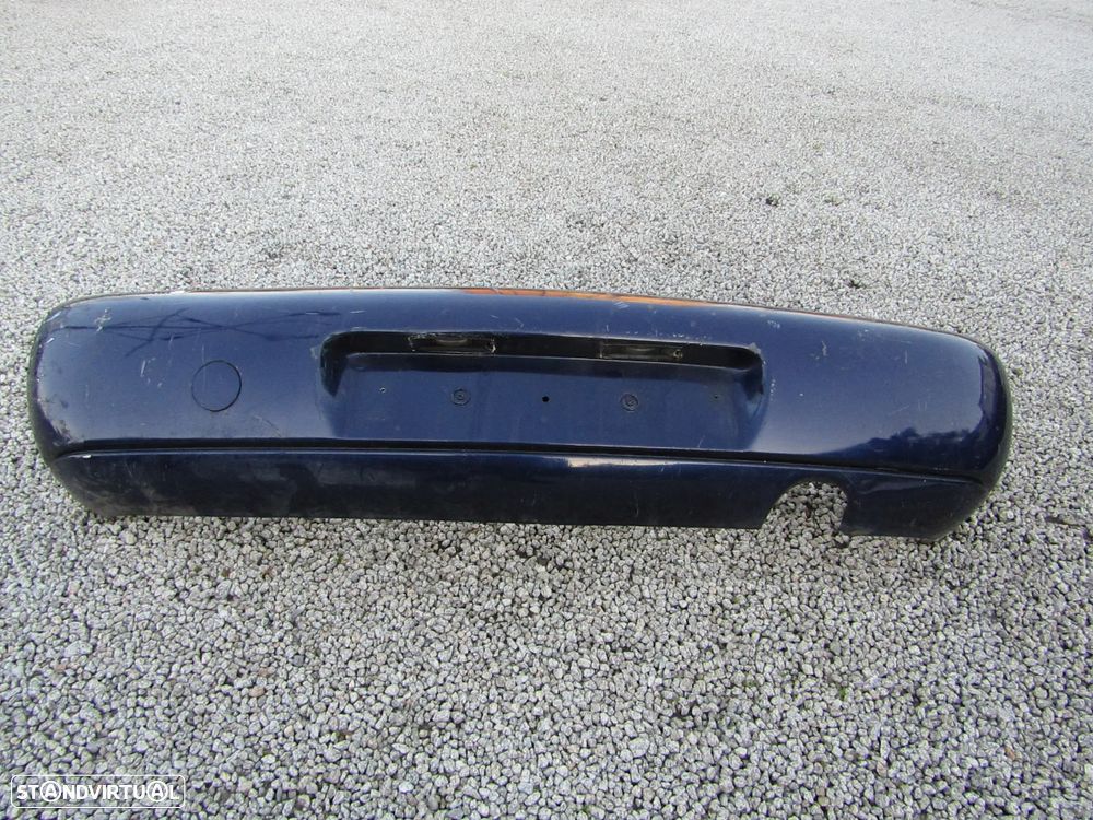 PARA-CHOQUES TRAS FORD FIESTA ano 1997 a 2000 - 4