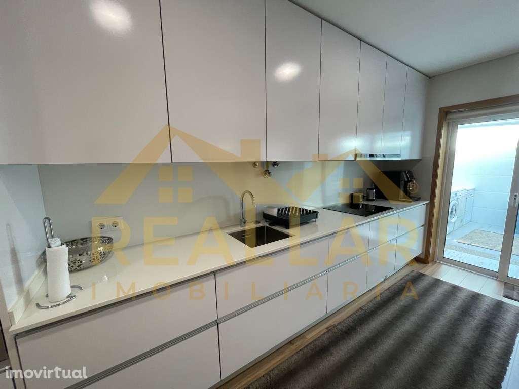 Moradia V3+1 de luxo em banda na Póvoa de Varzim - Grande imagem: 5/39