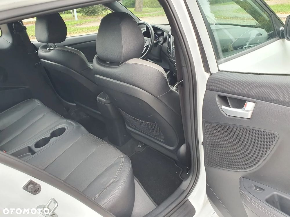 Hyundai Veloster 1.6 Turbo Premium - 18