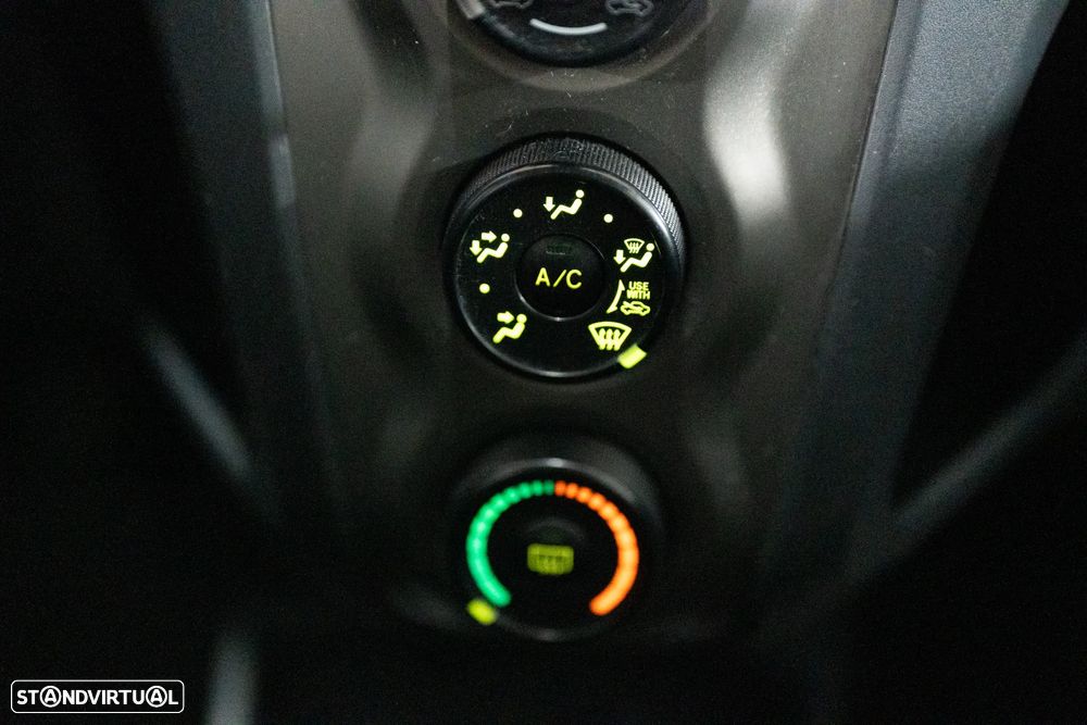 Toyota Yaris 1.0 VVT-i AC - 37