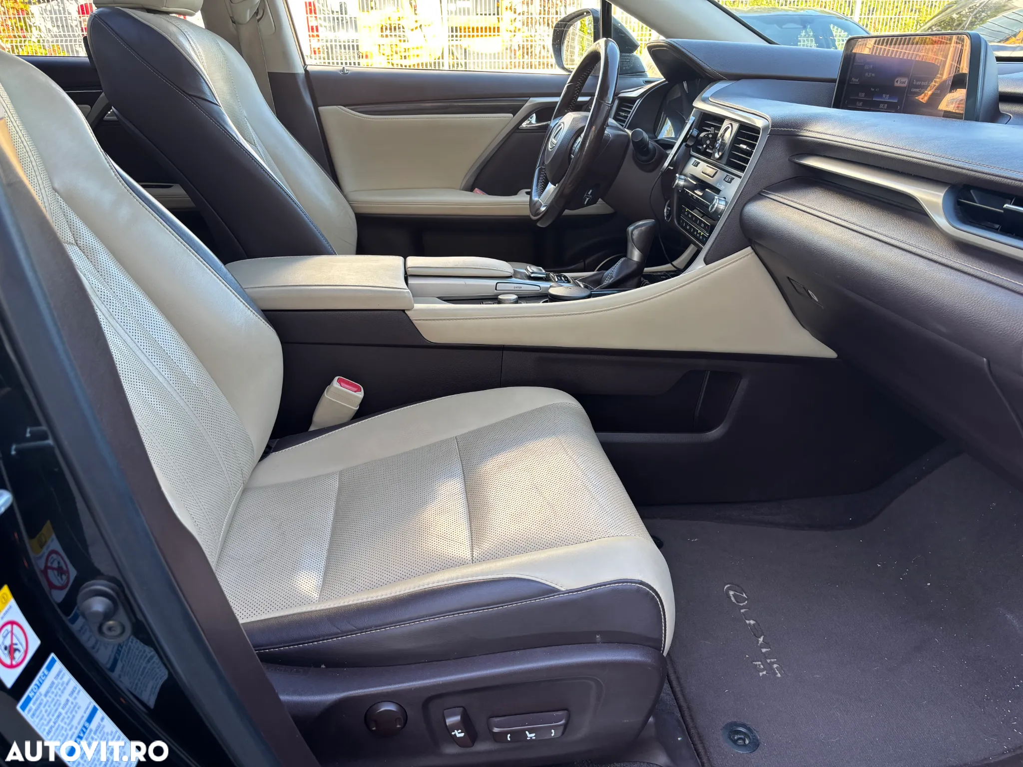 Lexus Seria RX - 21