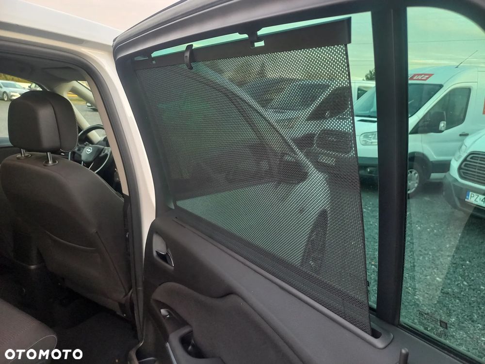 Opel Zafira - 18