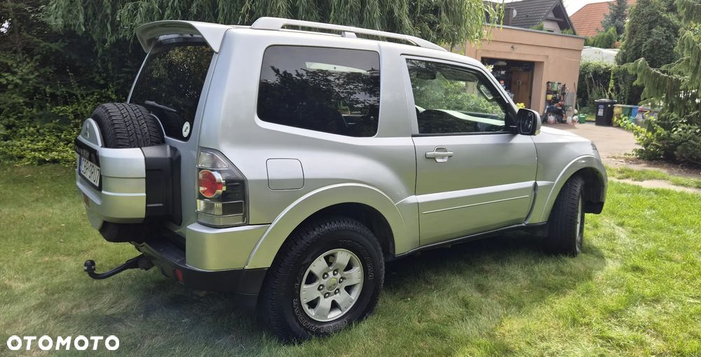Mitsubishi Pajero 3.2 DID Intense + - 9