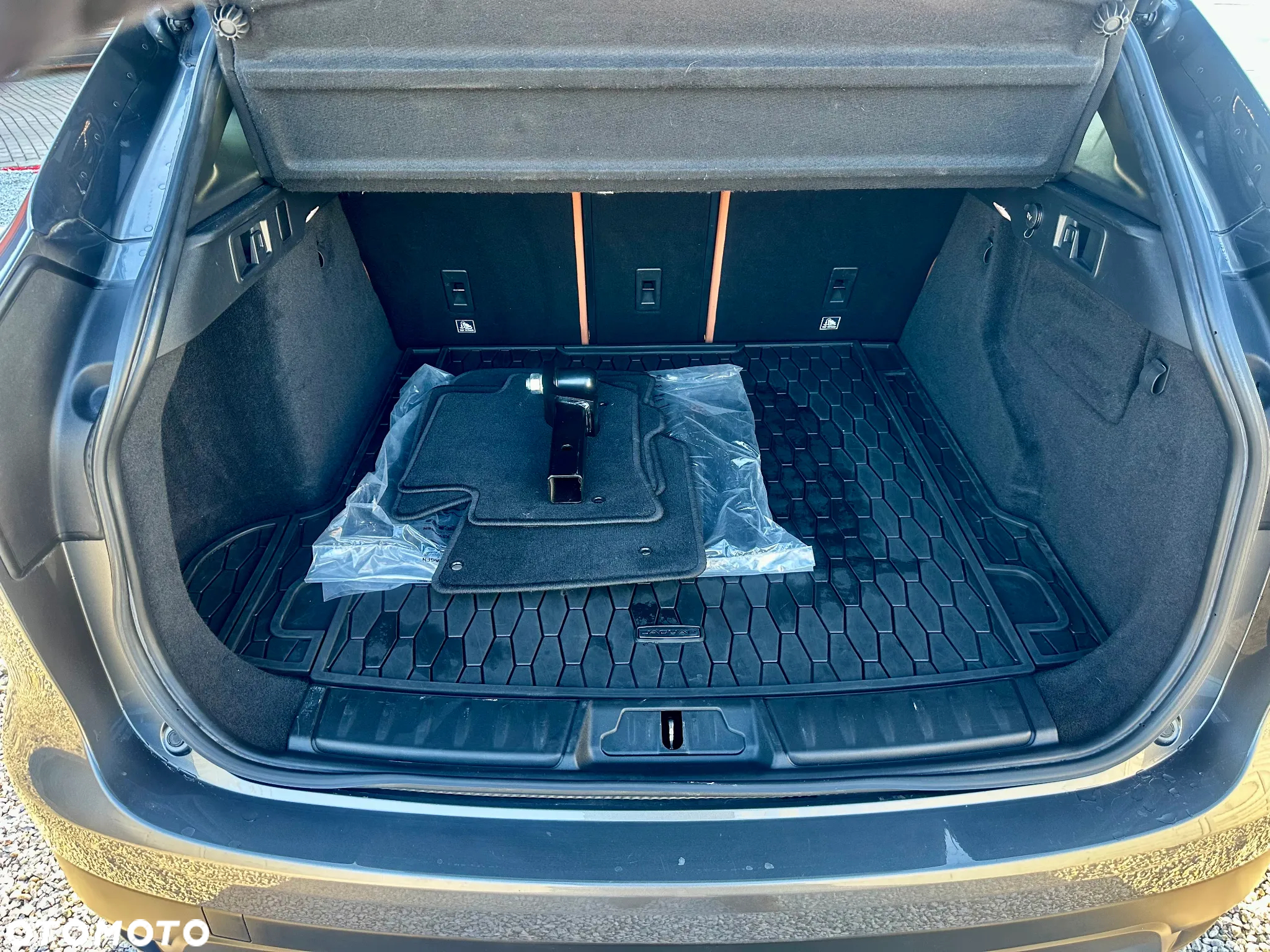 Jaguar F-Pace 2.0 i4P AWD Portfolio - 37