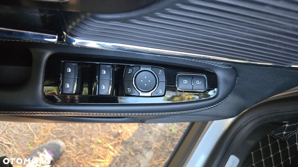 Lincoln Corsair - 16