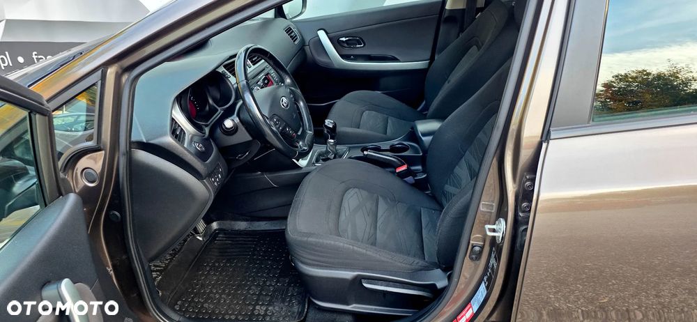 Kia Ceed 1.6 CRDi 128 Vision - 19