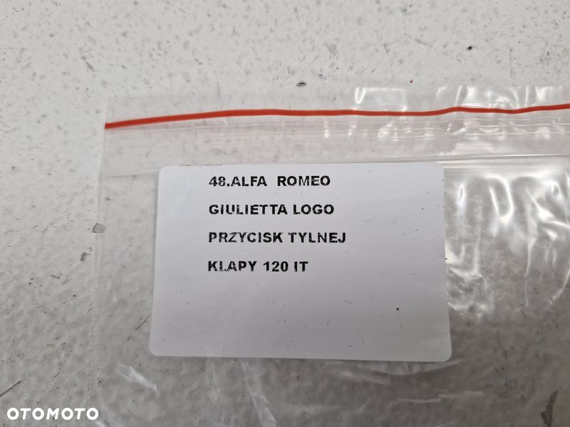 ALFA ROMEO GIULIETTA LOGO EMBLEMAT PRZYCISK MIKROSTYK KLAPY BAGAŻNIKA TYŁ - 5