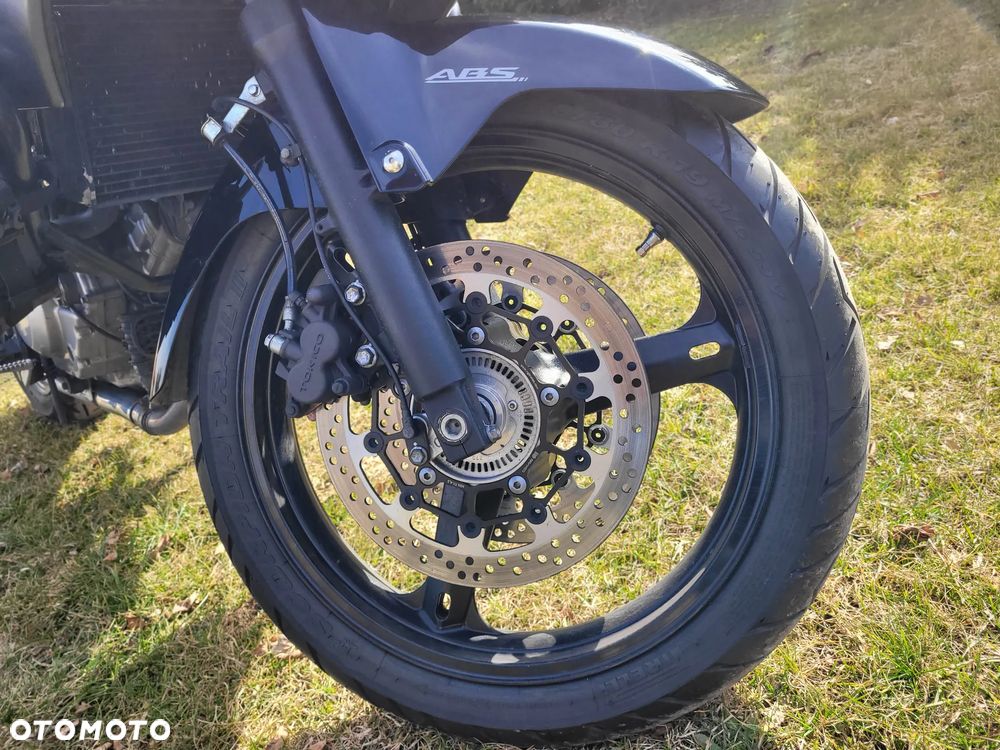 Suzuki V-STROM - 11