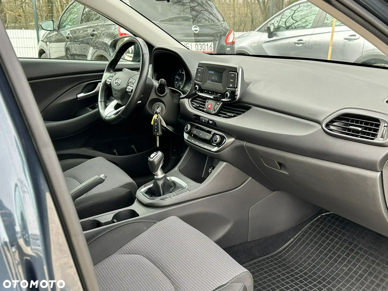 Hyundai i30 1.6 D Classic + - 14