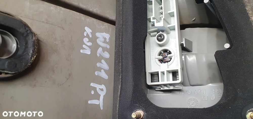 Lampa prawy tył tylna prawa Mercedes E-Klasa W211 Kombi A2118201264 - 8