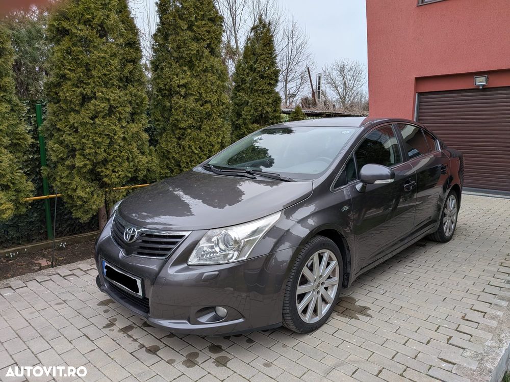 Toyota Avensis 2.2 D-CAT Luxury - 1