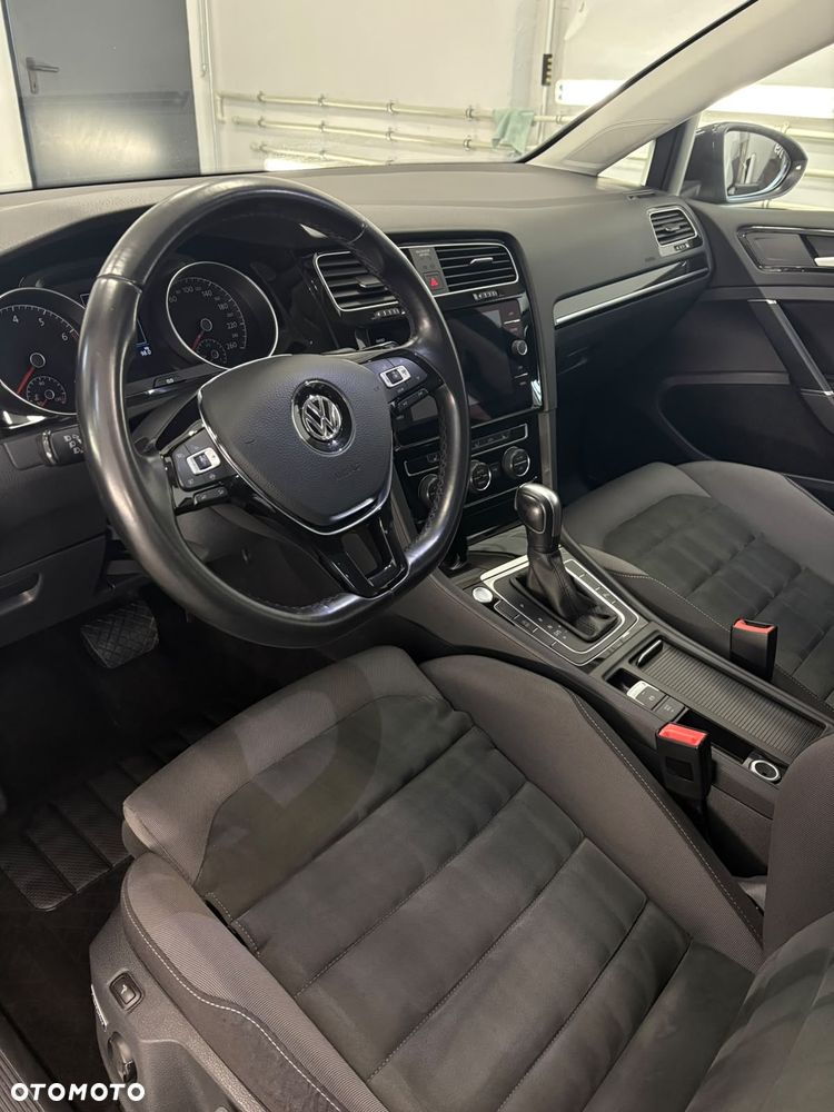 Volkswagen Golf 1.5 TSI BMT Evo Highline DSG - 2