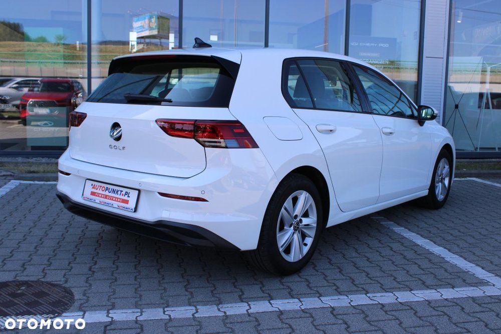 Volkswagen Golf - 6