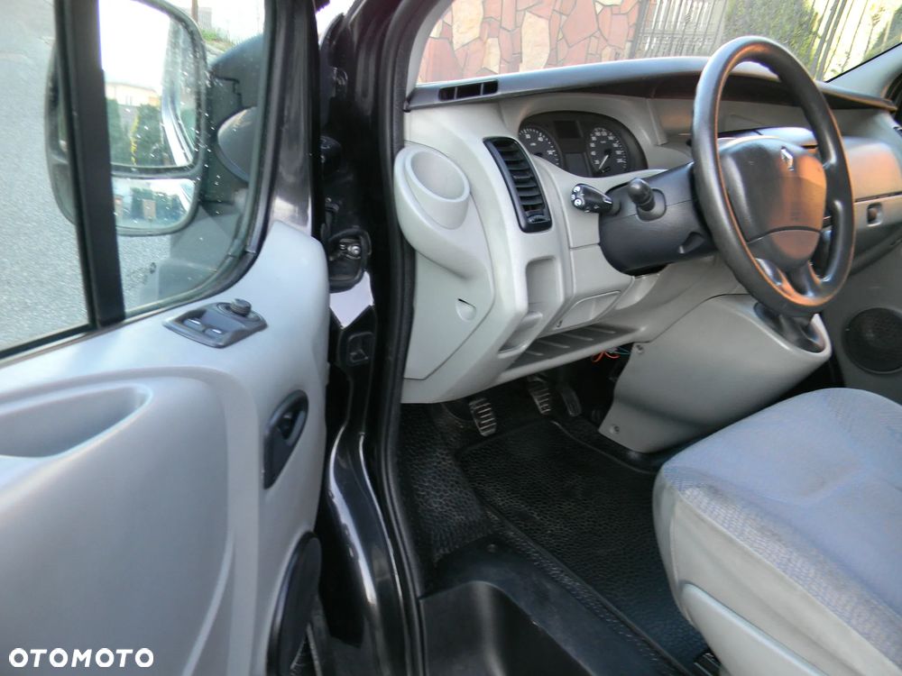 Opel Vivaro - 18