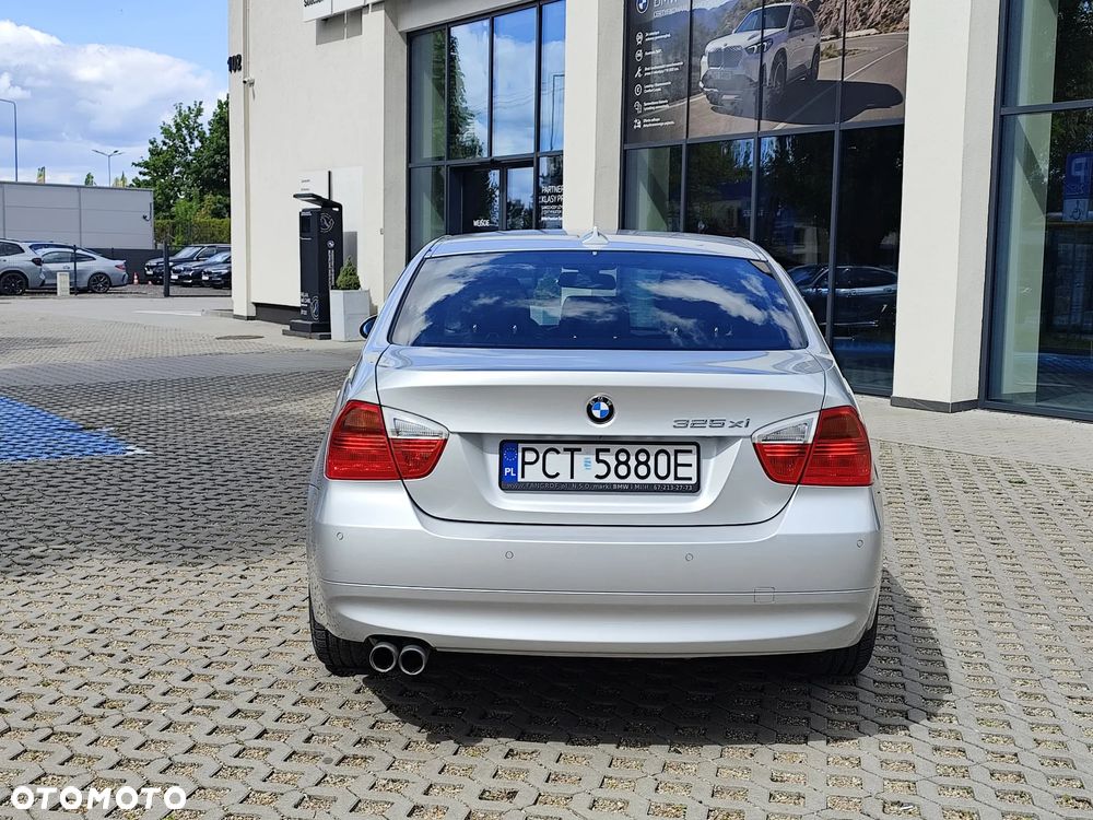 BMW Seria 3 325i xDrive Edition Exclusive - 13