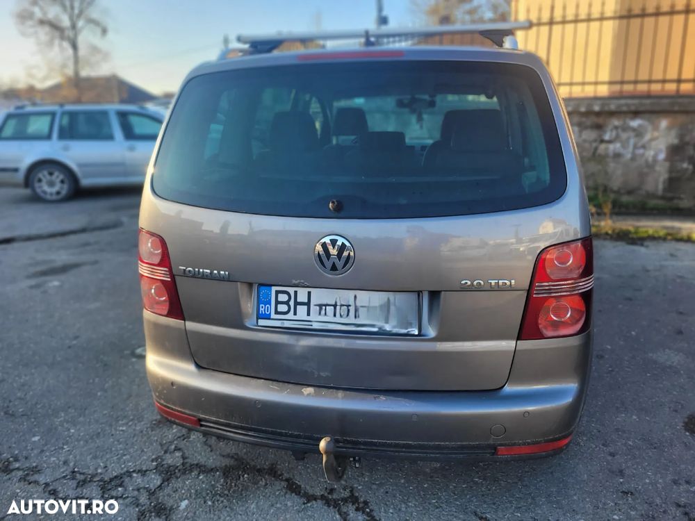 Volkswagen Touran 2.0 TDI DPF Highline - 2