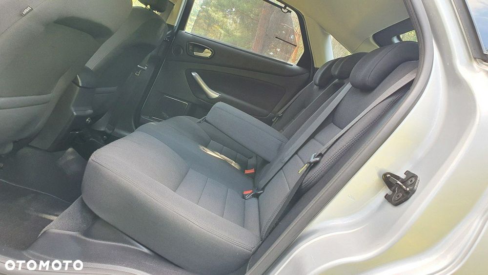 Ford Mondeo 2.0 Titanium - 9