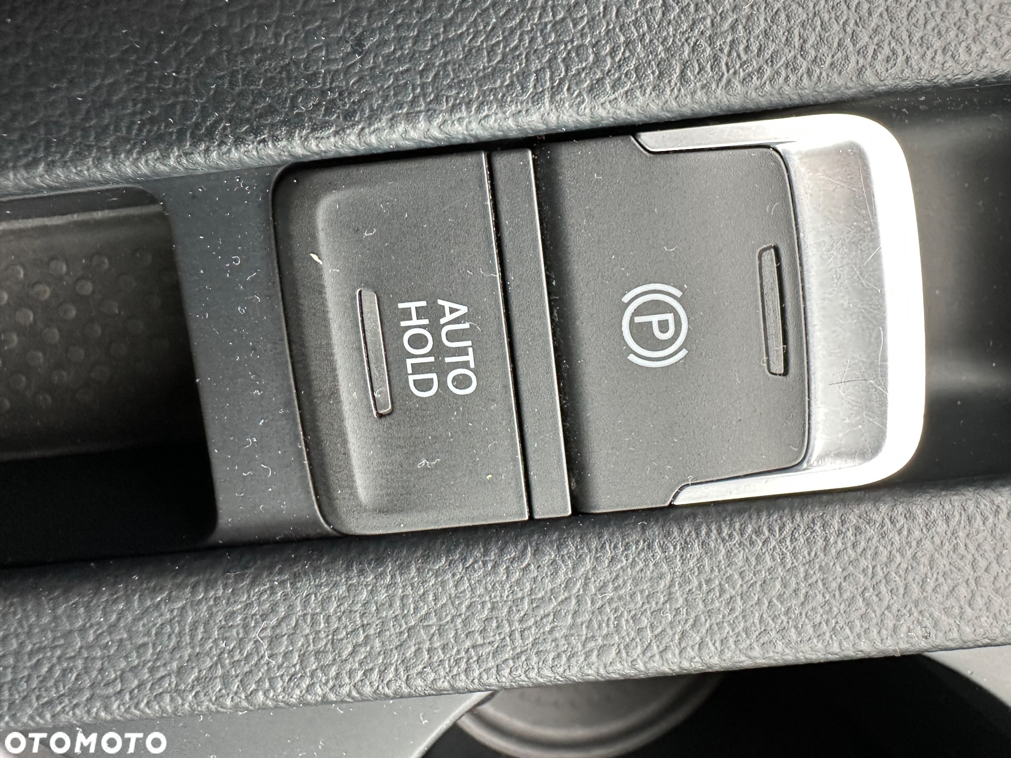 Volkswagen Passat 1.6 TDI BMT Comfortline - 10