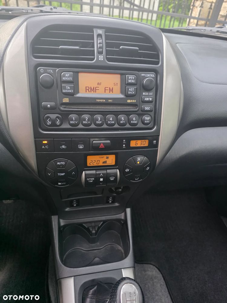 Toyota RAV4 D-4D 4x4 Executive - 16