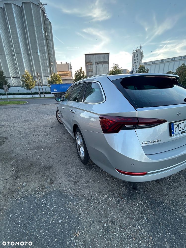 Skoda Octavia 2.0 TDI SCR Style DSG - 8