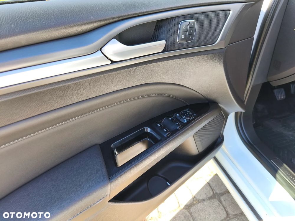 Ford Mondeo 2.0 TDCi STart-Stopp Titanium - 12