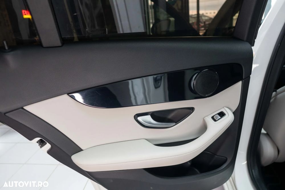 Mercedes-Benz C 180 9G-TRONIC Avantgarde - 20